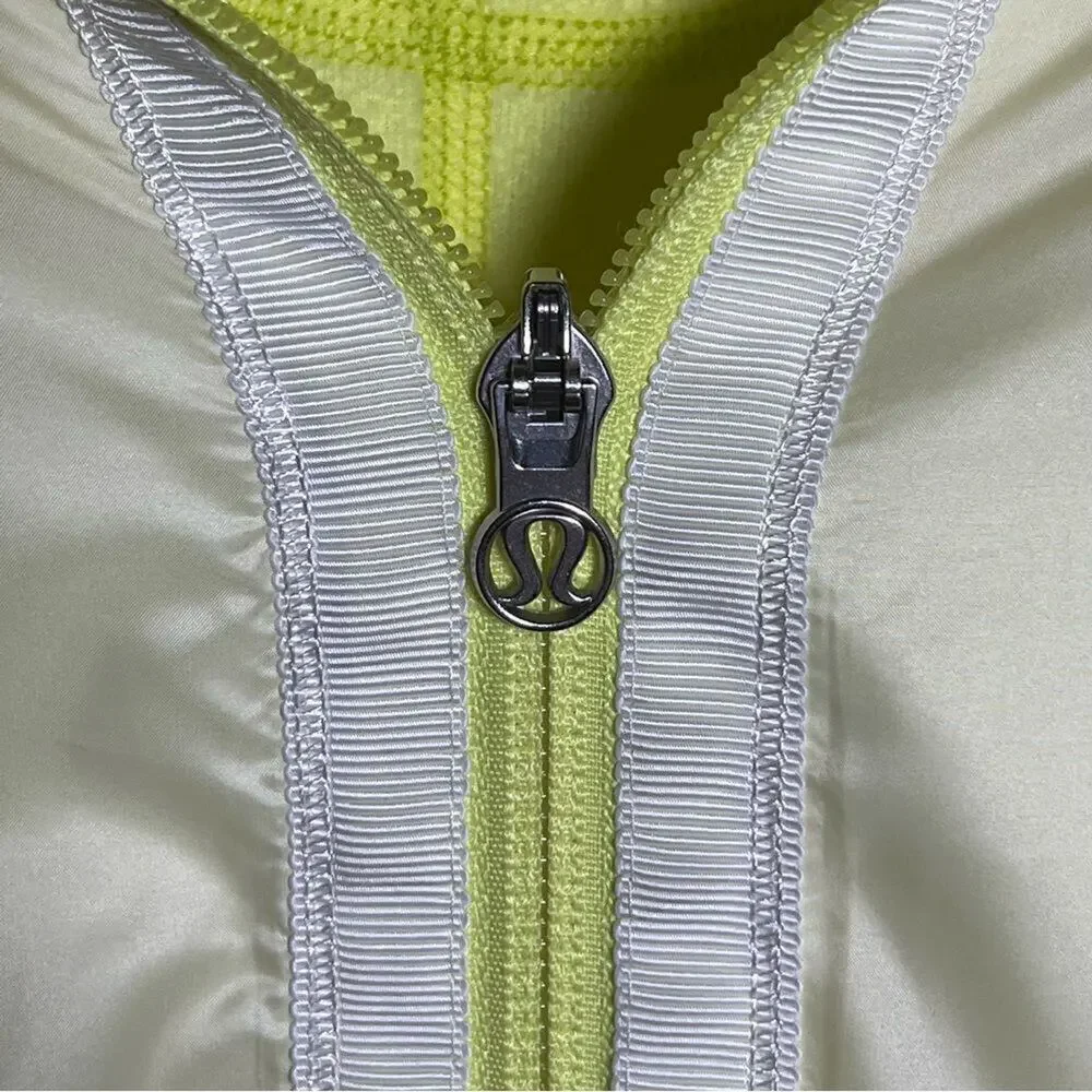 Lululemon Run Bundle Up Jacket without Luxechange Hood Clarity Yellow 6‎
